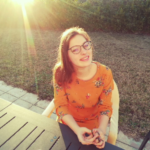 Baby-sitter et aide aux devoirs en Isère