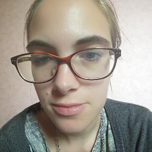 Je vous propose mes services pour du nettoyage ou du repassage.