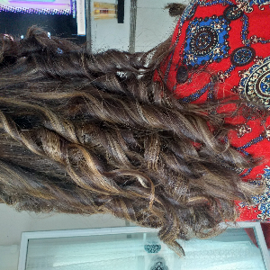 Esthéticienne et coiffeuse a domicile