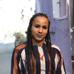 Aide aux tâches quotidiennes à Angers et ses alentours (faire les courses, promenades, conduire)