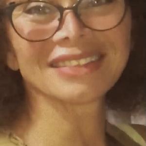 Week end en temps scolaire et tous les jours des  vacances scolaires journées où soirees/nuits .