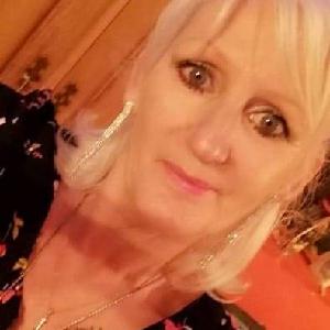 bonjour, je propose mes services pour l'aide aux personnes en tant qu'aide administrative, ménage ,repas,lecture
