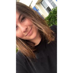 je propose de faire du ménage mais aussi de l'aide aux devoirs si vous le souhaitez