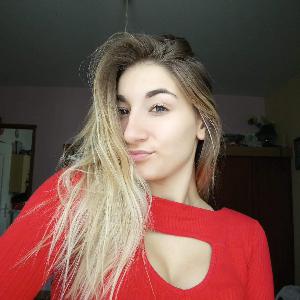 5aide a la toilette ,garde de nuit ,aide au acte de la vie quotidienne.