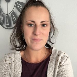 Aide ménagère  ,  Baby-sitter