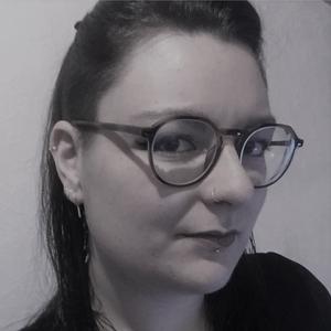Titulaire d'un diplôme d'accompagnant éducatif et social je peux intervenir à votre domicile pour des tâches diverses.