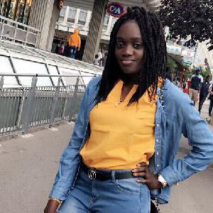 Je peux aider les personnes âgées dans leur vie quotidienne : manger, douche, courses, déplacements, promenade, garde, rendez vous...