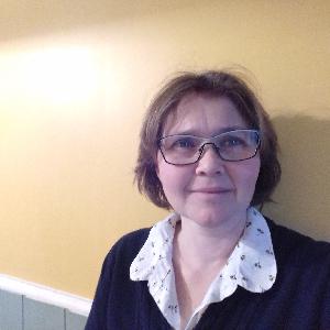 Ménage, repassage, confection repas, petite course et aide aux devoirs.