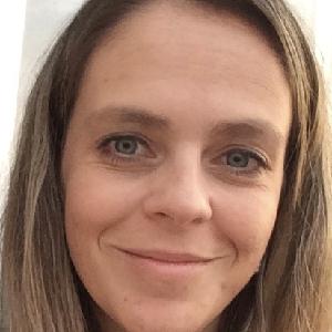 Dame de compagnie, aide aux devoirs, ménage