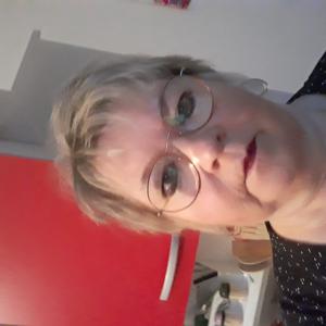 Je propose mes services en tant qu aide ménagère ou garde d'enfants