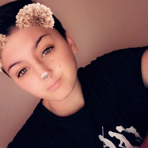 Je propose mes service pour de l’aide à domicile ( ménage, repassage, cuisine, course ect...) et du baby-sitting