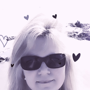 Dame de compagnie auprès de personnes âgées.