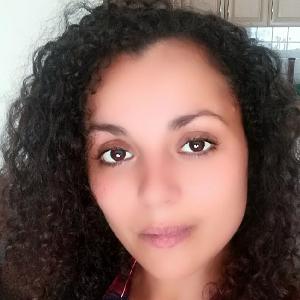 Aide aux lever/ coucher des personnes âgées,  aide au ménage,  cuisiner,  les courses,