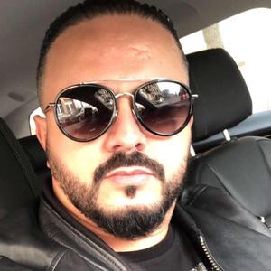 « Bonjour, Je cherche du travail comme livreur de repas. Je suis une personne sérieuse, dynamique et motivée.  Merci de me contacter si vous souhaitez plus de renseignements me concernant. Cordialement,