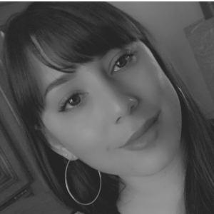 Ménage à domicile .