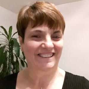 aide à la toilette, ménage, repassage, accompagnement dans la vie quotidienne: courses, papiers administratifs, animations et promenade.