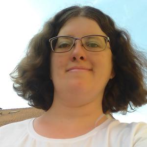 J'ai une expérience de 3 ans en tant qu'assistante maternelle change de bébé habillage petit déjeuner dîner aide aux devoirs ménage repassage garde d'animaux conduite au bus scolaire récupérer les enfants au bus jeux adapté aux enfants
