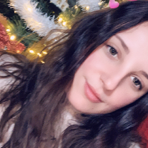 Garde d’enfant , prise en charge d’activité, aides à l’habillage, surveillance,  aides aux repas.