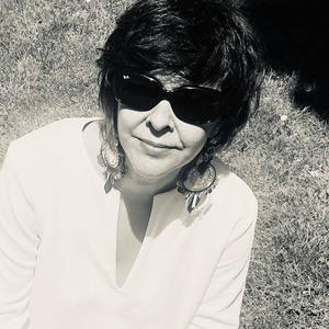 Aide-médico psychologique qui propose aux aidants un moment de répit avec un accompagnement adaptés pour les personnes aidées.