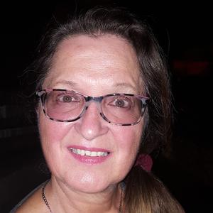 Être au service des personnes âgées et je reste convaincue qu’elles m’apporteront une richesse d’esprit et de partage voire réciproquement.