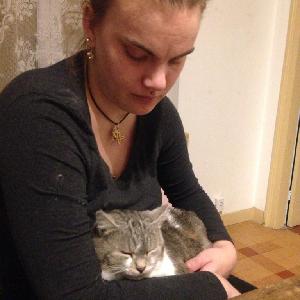 Je peux m'occuper de vos animaux, j'ai moi-même un chat et un chien. Je propose aussi mes services pour du ménage, courses, aide au repas, repassage etc.