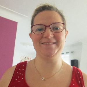 aide au lever ,preparation repas ,courses,ménage,sortie,écoute,aide au coucher