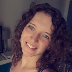 Je propose du Baby sitting en journée la semaine de manière occasionnel à Champagne au mont d'or et alentours