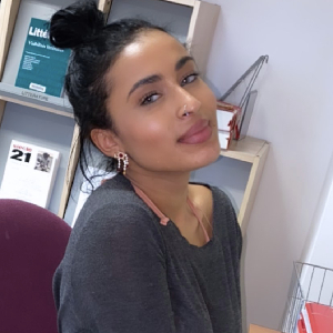 Nimes , ménage , baby-sitter