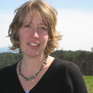 Aide à l'entretien de la maison, repassage, jardinage