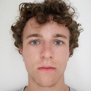 Baby-sitter, Cours d'anglais/guitare/batterie