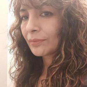 Technicien socio-sanitaire, Assistant de vie et, signant avec 13ans d'expérience de nationalité espagnole pour personnes agèes,ALZHEIMER, soins complets,animateur en therapies non pharmacologiques