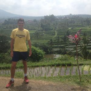 Enseignant d'EPS aide aux devoirs