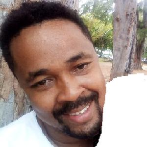 Aide à domicile polyvalent: travaux ménagers, cuisine, bricolage, transport, courses etc.