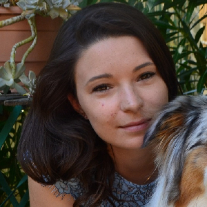 Angèle, baby-sitter de 27 ans, Les Angles