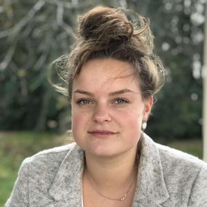 Baby sitter et aide pour la maison sur Couëron et tous ses alentours