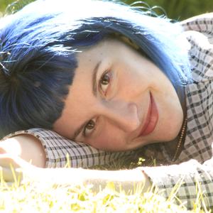 Etudiante en médecine propose ses services de baby-sitter.