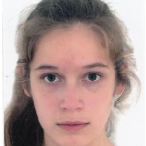 Baby-sitting à Paris, je peux également aider pour les cours.