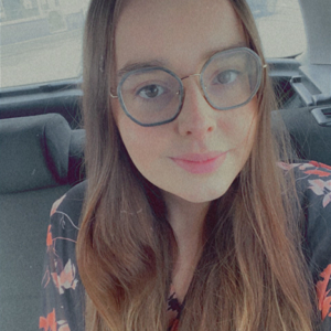 aide a la toilette , aide au ménages , aide a la prise de repas.