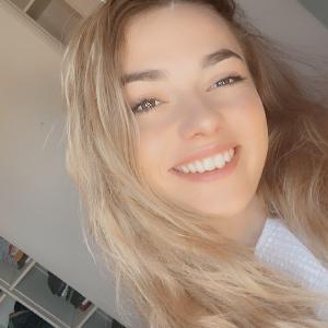 Baby-Sitter Ménage 38200