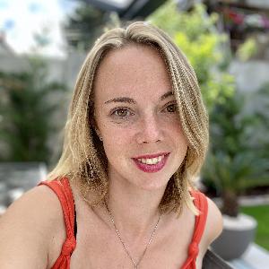 Aide à la personne (personne âgée) sur villennes sur Seine ou alentours