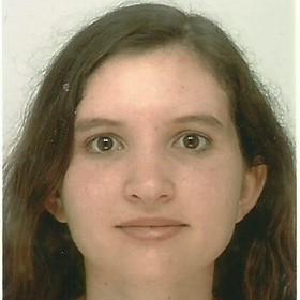 Faire le Ménage, assurer les déplacements et faire les courses.