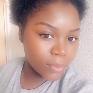 (Nettoyer, entretien,)  (repassage, plier, ranger)