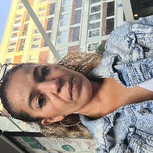 aide soignante, auxiliaire  de vie