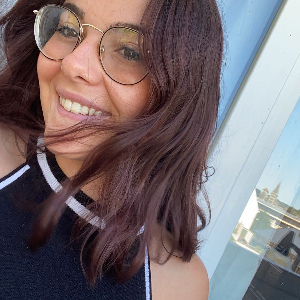 Aide à la personne, personnes âgées comme enfants