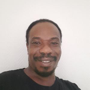 Je propose un service au entreprise et au commerce.  Nettoyage