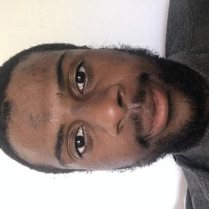 Baby-sitter + aide au ménage en île de France uniquement en week-end