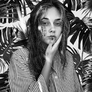 Etudiante en psychologie cherchant une famille