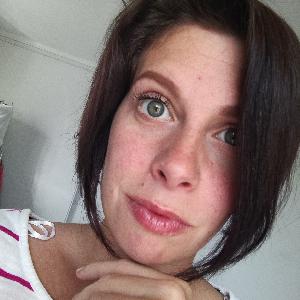 Agent d entretien, baby sitter, service a la personne