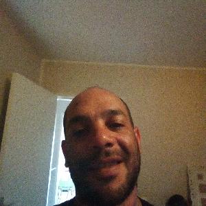 Ménage , jardinage, repassage, cuisine,course, soins