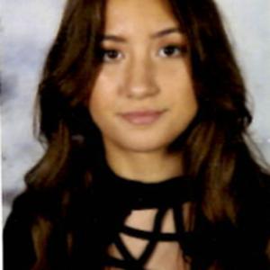 Baby-sitter à Paris ou banlieue (Jeune étudiante de 19 ans)